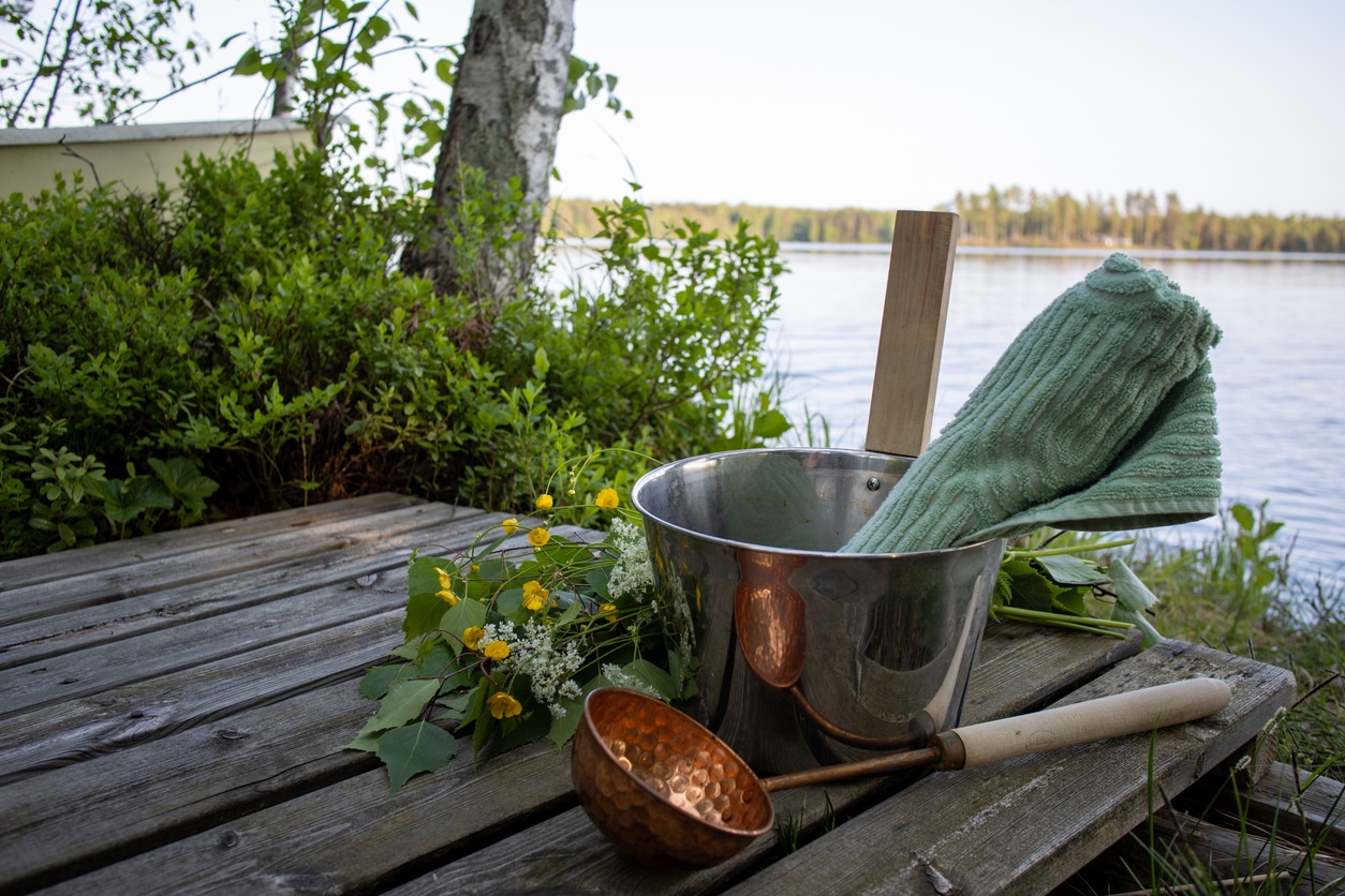 De voordelen van een koude duik na de sauna